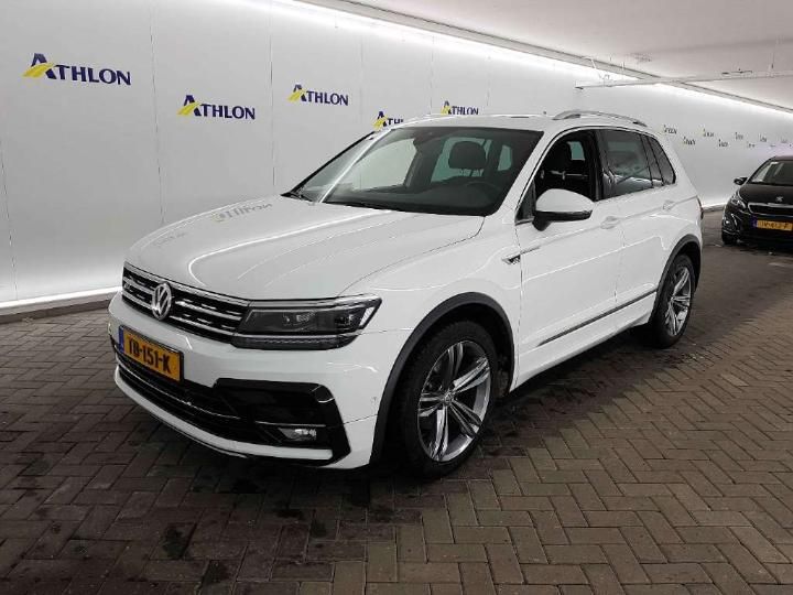 VOLKSWAGEN TIGUAN 2018 wvgzzz5nzjw439375