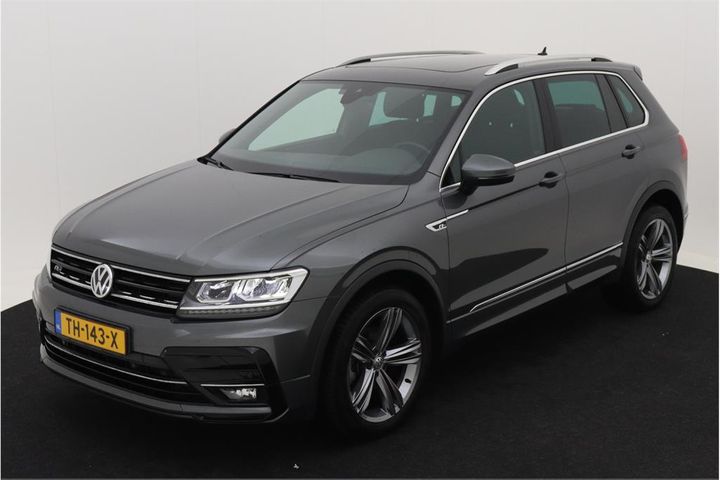 VOLKSWAGEN TIGUAN 2018 wvgzzz5nzjw451196