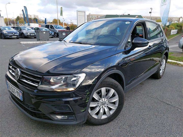 VOLKSWAGEN TIGUAN 2018 wvgzzz5nzjw452449