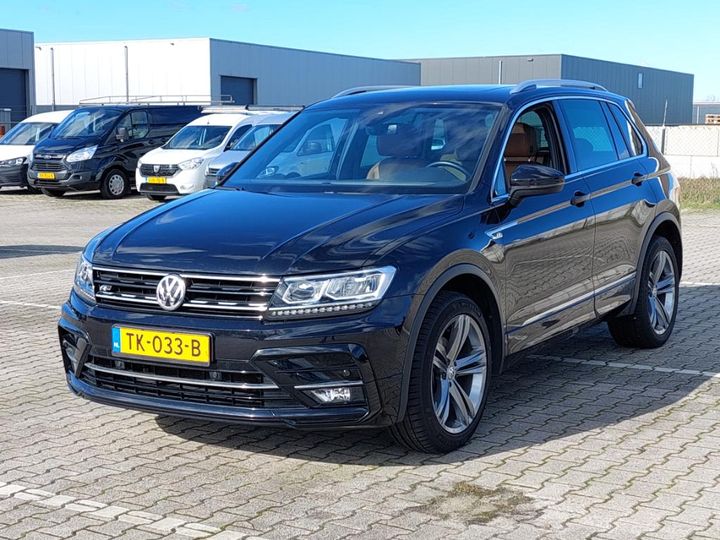 VOLKSWAGEN TIGUAN 2018 wvgzzz5nzjw452813