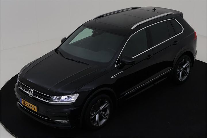 VOLKSWAGEN TIGUAN 2018 wvgzzz5nzjw455879