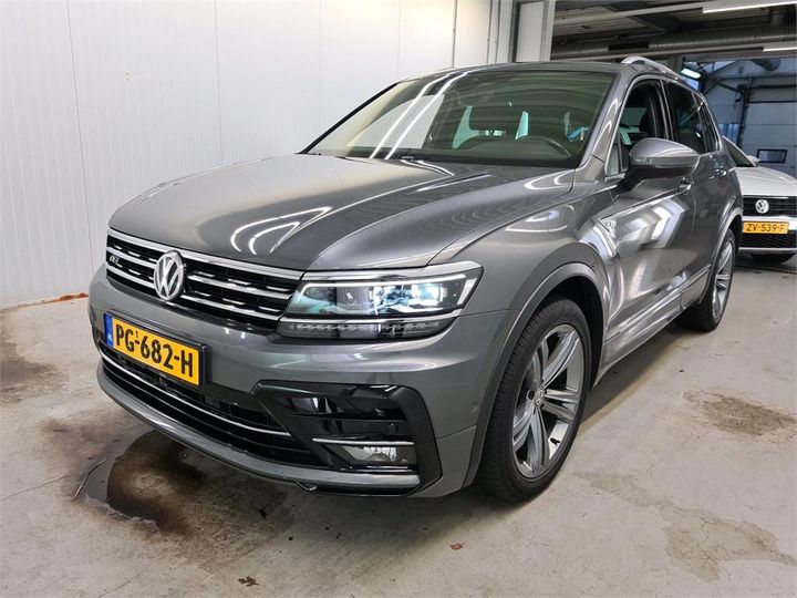 VOLKSWAGEN TIGUAN 2017 wvgzzz5nzjw801130