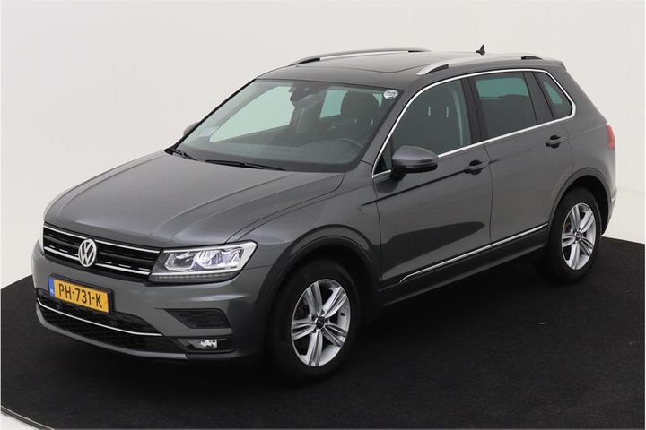 VOLKSWAGEN TIGUAN 2017 wvgzzz5nzjw810449