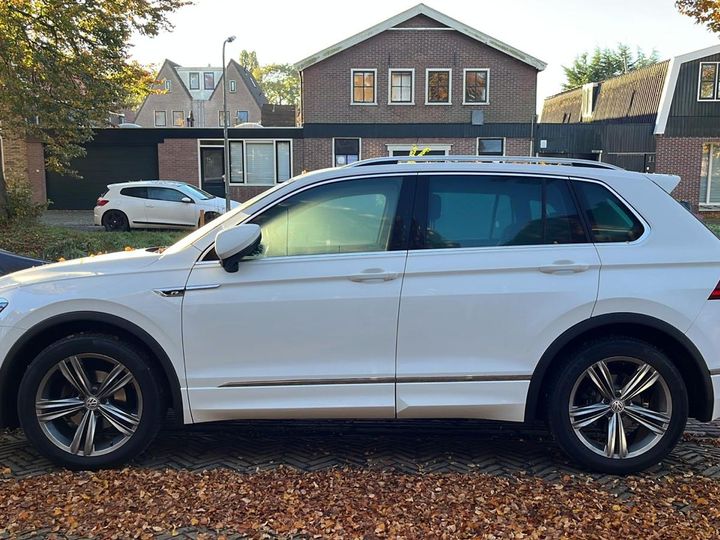 VOLKSWAGEN TIGUAN 2017 wvgzzz5nzjw821903