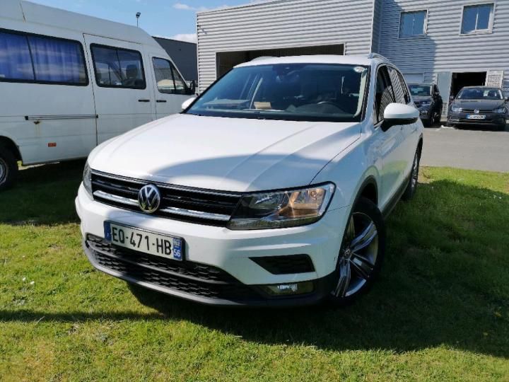 VOLKSWAGEN TIGUAN 2017 wvgzzz5nzjw825709