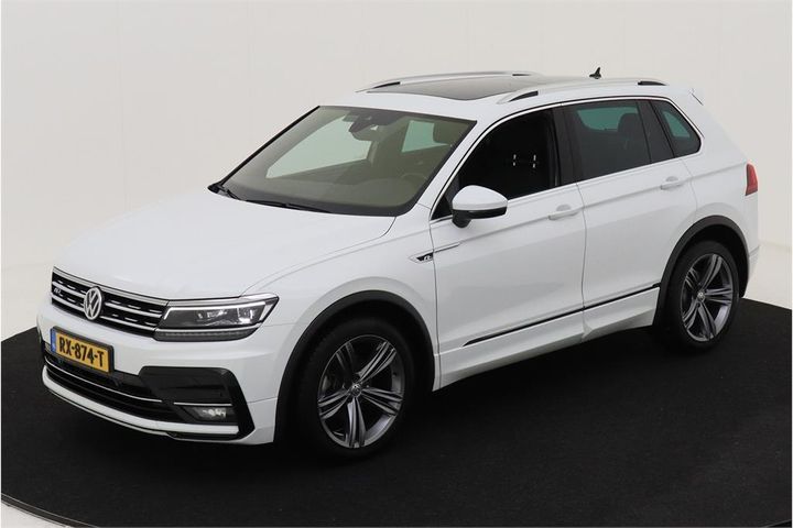 VOLKSWAGEN TIGUAN 2018 wvgzzz5nzjw825716