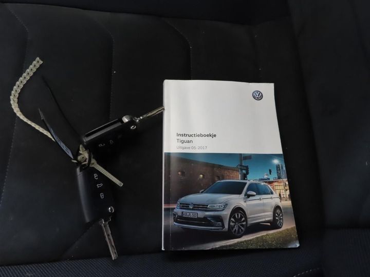 VOLKSWAGEN TIGUAN 2017 wvgzzz5nzjw832237