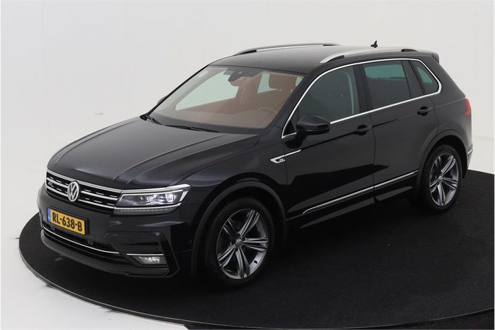 VOLKSWAGEN TIGUAN 2018 wvgzzz5nzjw840595