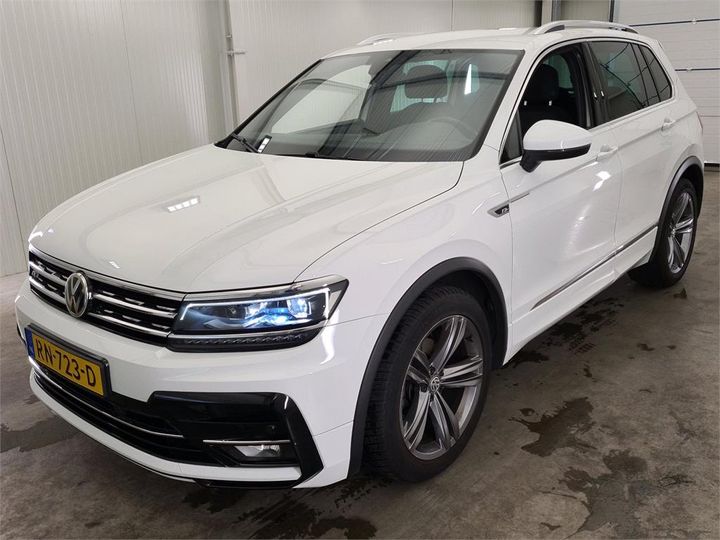 VOLKSWAGEN TIGUAN 2018 wvgzzz5nzjw847152