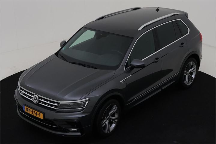 VOLKSWAGEN TIGUAN 2018 wvgzzz5nzjw860023