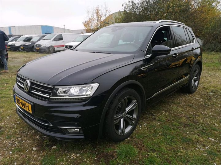 VOLKSWAGEN TIGUAN 2018 wvgzzz5nzjw861154