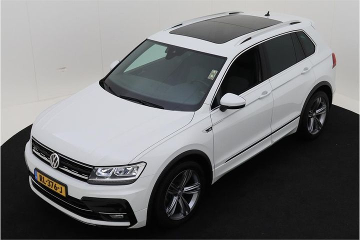 VOLKSWAGEN TIGUAN 2018 wvgzzz5nzjw863598