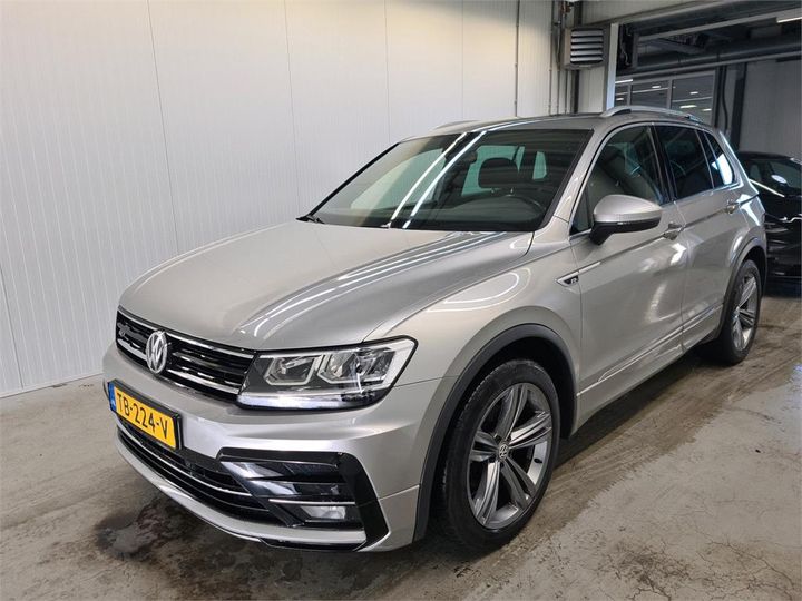 VOLKSWAGEN TIGUAN 2018 wvgzzz5nzjw864459