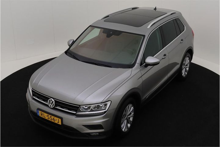 VOLKSWAGEN TIGUAN 2018 wvgzzz5nzjw868916