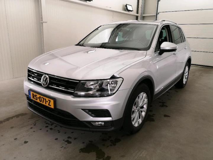 VOLKSWAGEN TIGUAN 2018 wvgzzz5nzjw886855