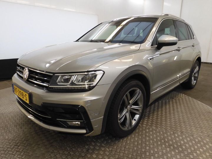 VOLKSWAGEN TIGUAN 2018 wvgzzz5nzjw891155