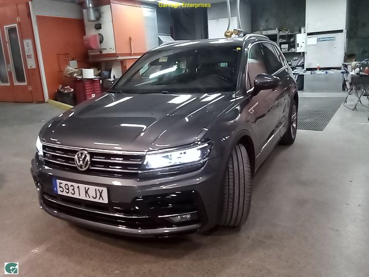 VOLKSWAGEN TIGUAN 2018 wvgzzz5nzjw898840