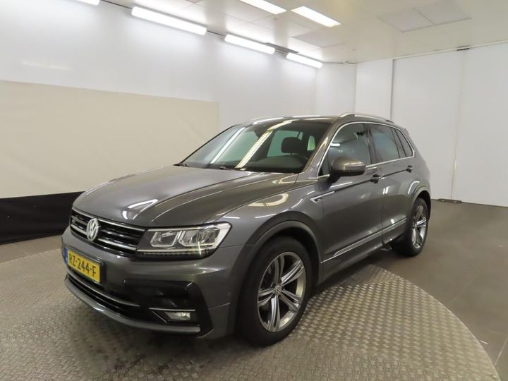 VOLKSWAGEN TIGUAN 2018 wvgzzz5nzjw903826