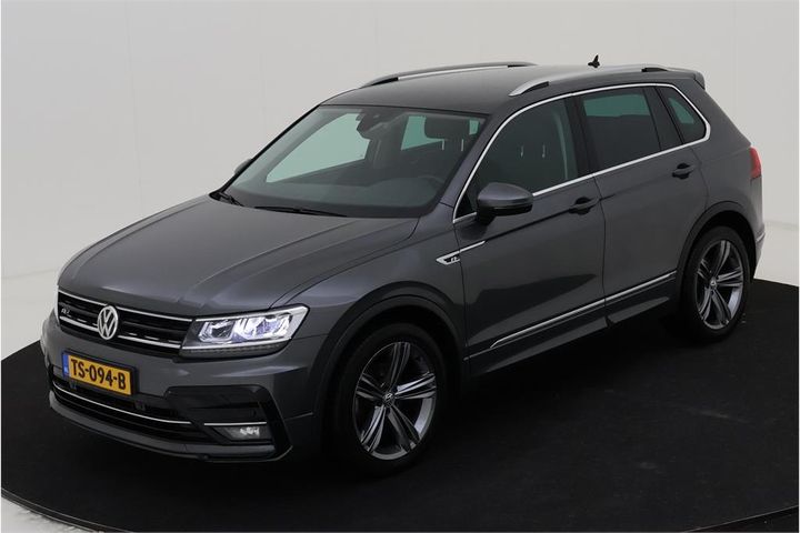 VOLKSWAGEN TIGUAN 2018 wvgzzz5nzjw910715