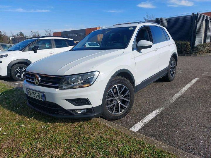 VOLKSWAGEN TIGUAN 2018 wvgzzz5nzjw925425