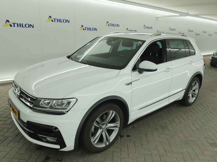 VOLKSWAGEN TIGUAN 2018 wvgzzz5nzjw954609