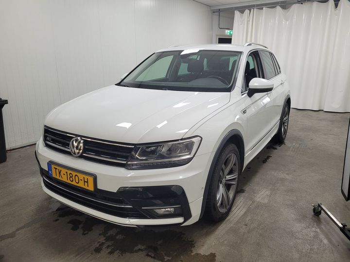 VOLKSWAGEN TIGUAN 2018 wvgzzz5nzjw975879