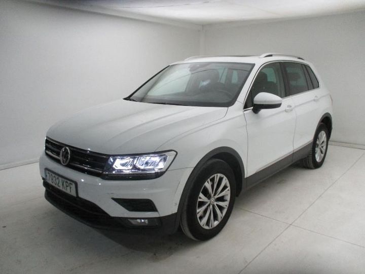 VOLKSWAGEN TIGUAN 2018 wvgzzz5nzjw984677