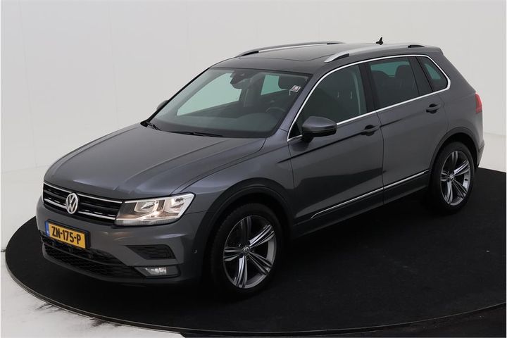 VOLKSWAGEN TIGUAN 2019 wvgzzz5nzkw300404