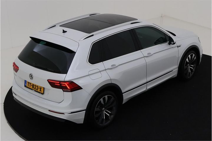 VOLKSWAGEN TIGUAN 2018 wvgzzz5nzkw316135