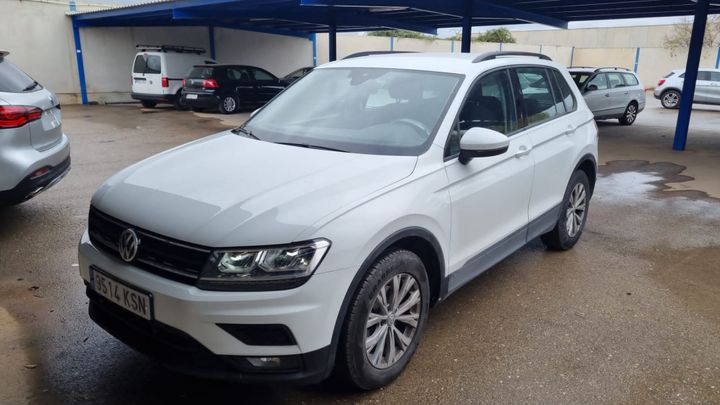 VOLKSWAGEN TIGUAN 2018 wvgzzz5nzkw339354