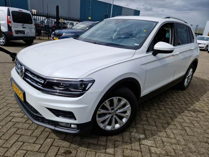 VOLKSWAGEN TIGUAN 2019 wvgzzz5nzkw380856