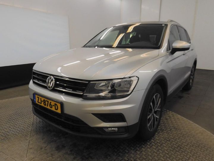 VOLKSWAGEN TIGUAN 2019 wvgzzz5nzkw388615