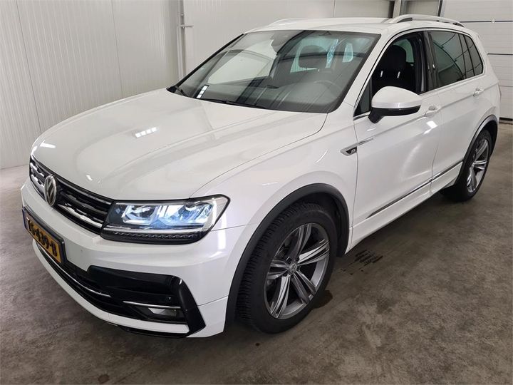 VOLKSWAGEN TIGUAN 2018 wvgzzz5nzkw807930