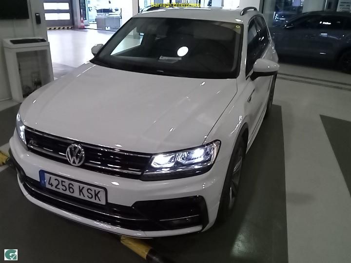 VOLKSWAGEN TIGUAN 2018 wvgzzz5nzkw812025