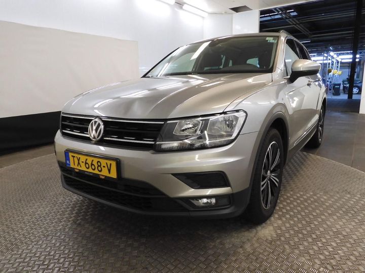 VOLKSWAGEN TIGUAN 2018 wvgzzz5nzkw818144