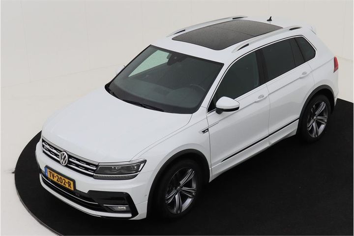 VOLKSWAGEN TIGUAN 2018 wvgzzz5nzkw821749