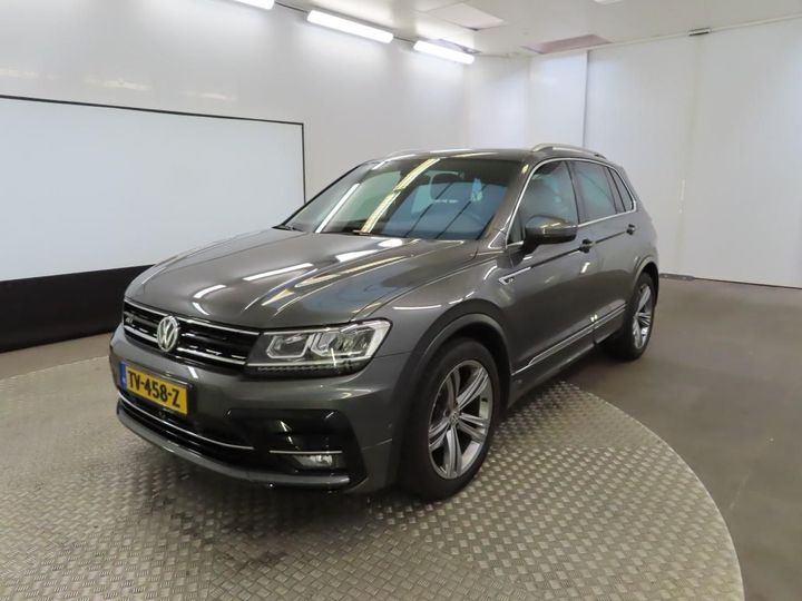 VOLKSWAGEN TIGUAN 2018 wvgzzz5nzkw824389