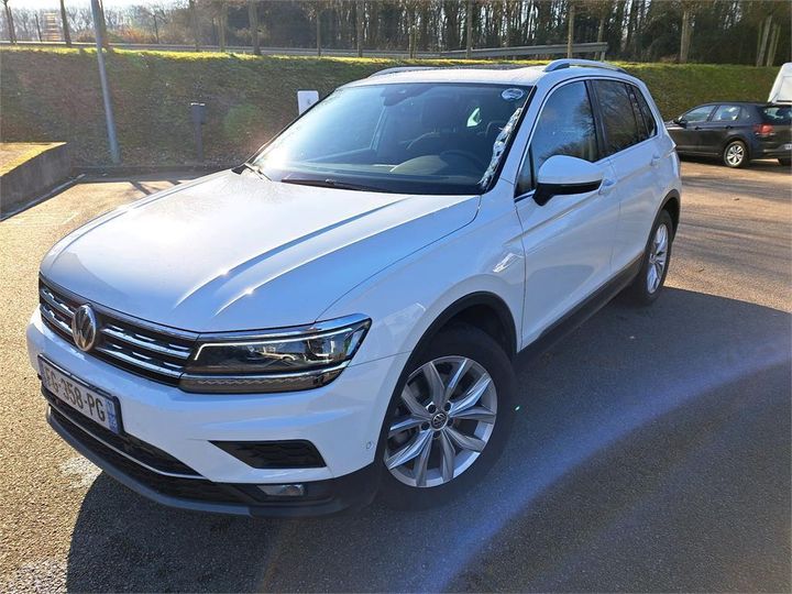 VOLKSWAGEN TIGUAN 2019 wvgzzz5nzkw825628