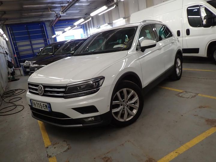 VOLKSWAGEN TIGUAN 2019 wvgzzz5nzkw826358