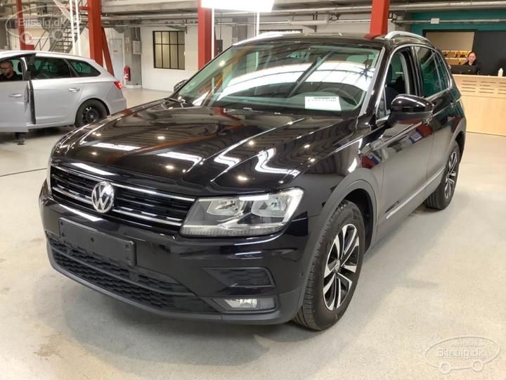 VOLKSWAGEN TIGUAN SUV 2019 wvgzzz5nzkw858647