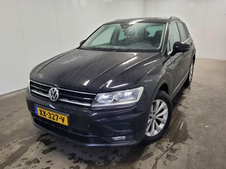 VOLKSWAGEN TIGUAN 2019 wvgzzz5nzkw874665