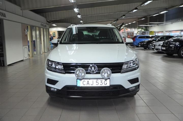 VOLKSWAGEN TIGUAN ESTATE 2019 wvgzzz5nzlw805821