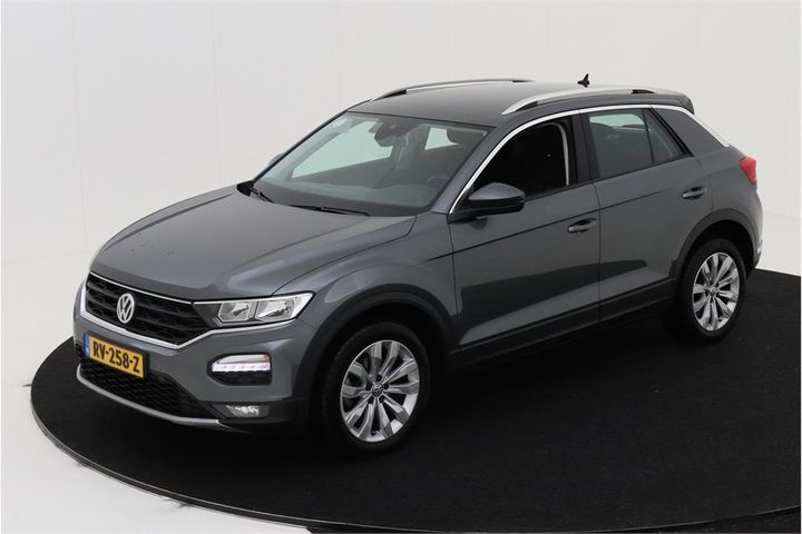 VOLKSWAGEN T-ROC 2018 wvgzzza1zjv000303