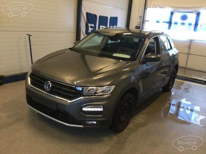 VOLKSWAGEN T-ROC SUV 2018 wvgzzza1zjv000344