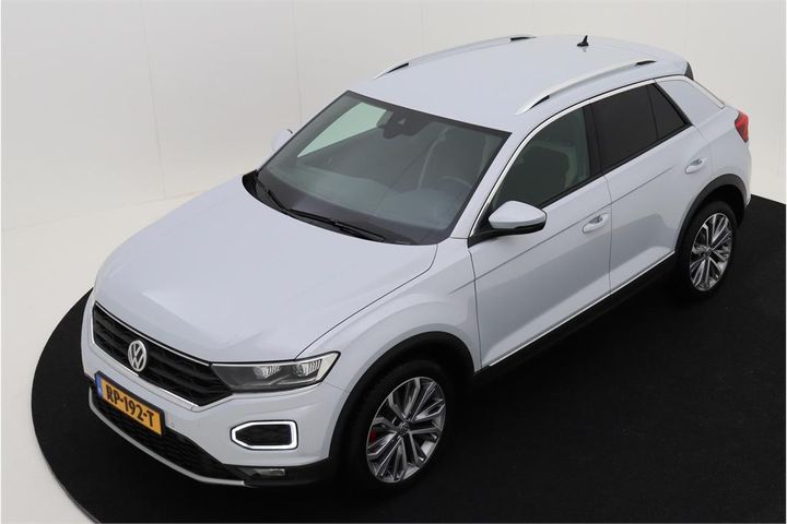 VOLKSWAGEN T-ROC 2018 wvgzzza1zjv008958