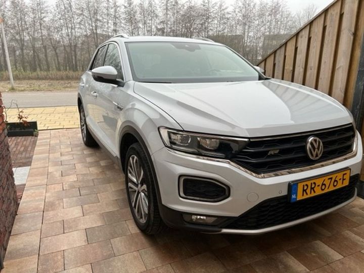 VOLKSWAGEN T-ROC 2018 wvgzzza1zjv009868