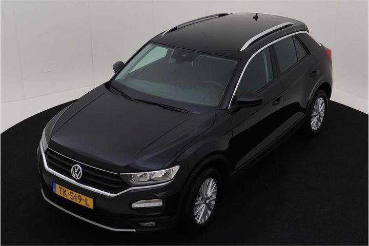 VOLKSWAGEN T-ROC 2018 wvgzzza1zjv014560