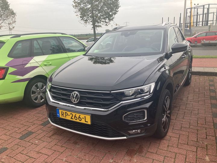 VOLKSWAGEN T-ROC 2018 wvgzzza1zjv015452