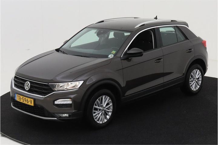 VOLKSWAGEN T-ROC 2018 wvgzzza1zjv016618