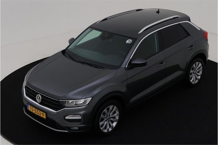 VOLKSWAGEN T-ROC 2018 wvgzzza1zjv017239